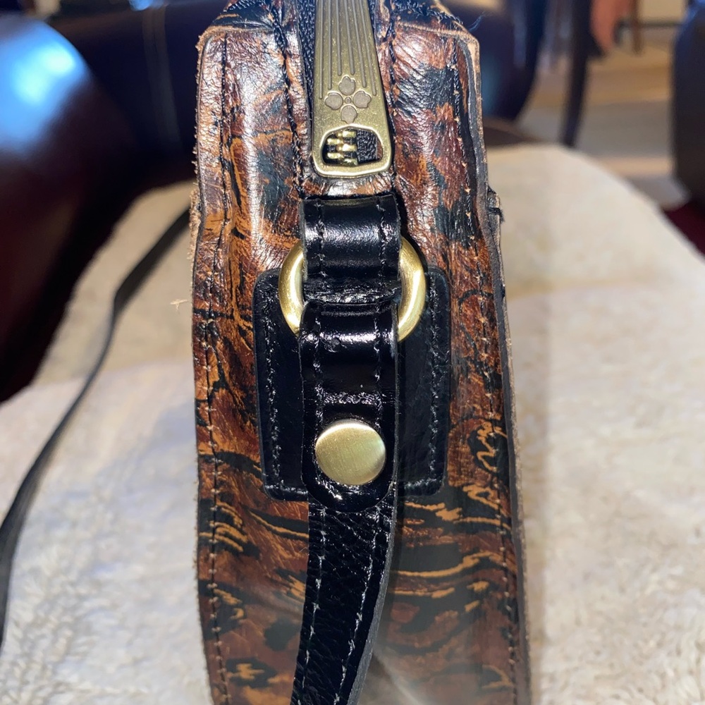 Patricia Nash 10th Anniversary Dark Brown Leather Crossbody Bag with Gold Accent - Picture 5 of 6